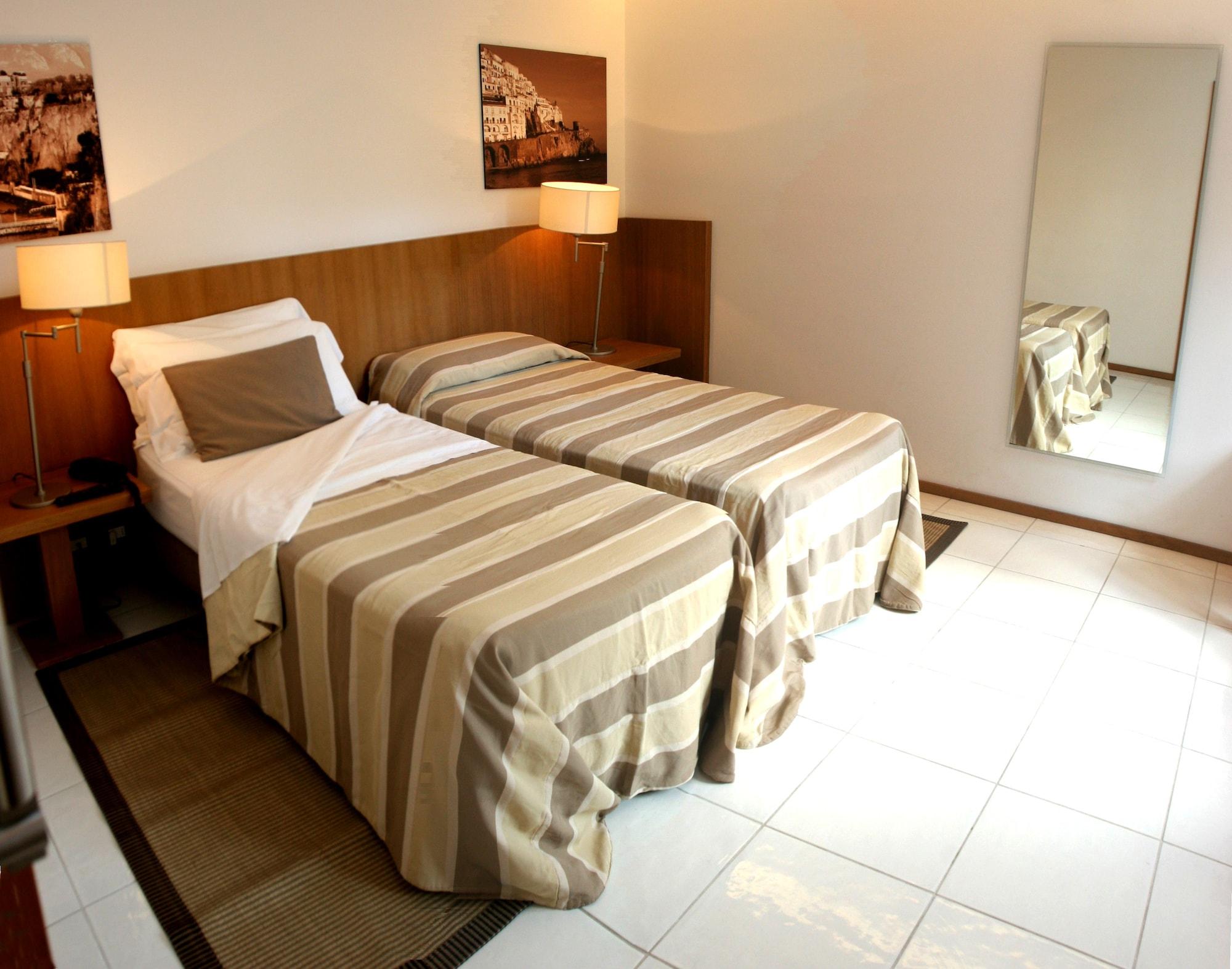 Rota Suites Sorrento Ngoại thất bức ảnh